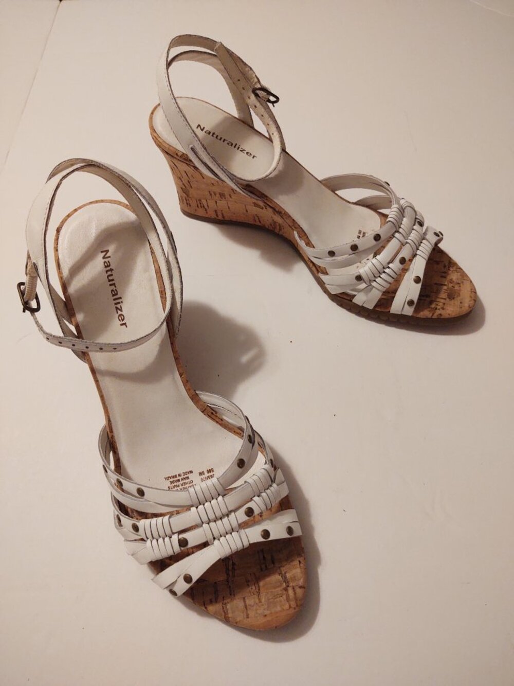 Naturalizer White Strappy Wedge Sandal Size 9